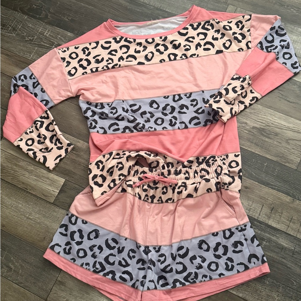 Daisy Rae Black and Cream Leopard Print Lounge Set